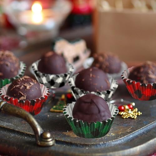 Whaline 600Pcs Christmas Cupcake Wrappers 3 Colors Buffalo Plaid Cupcake Liners Disposable Cake Holders Paper Muffin Cups for Baking Home Kitchen Holiday Party Supplies