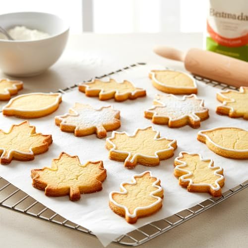 Thinp 4 Pcs Leaf Cookie Cutter Set, Fall Cookie Cutter Stainless Steel Maple, Oak Leaf Shapes Biscuit Molds Holiday Themed Cookies Cutters for Thanksgiving Christmas Birthday Party Decorations