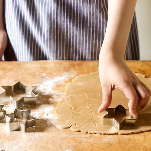 12-Piece Metal Cookie Cutter Set, Stainless Steel Biscuit Cutters for Baking, 4 Shapes (Heart, Star, Flower, Circle), Ideal Fondant Cutters & Dough Cutter, Perfect Cookie Cutters for Kids & Adults