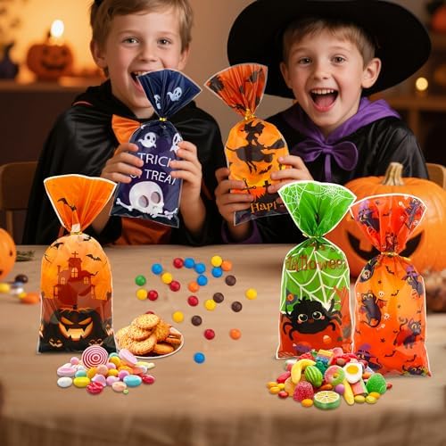 Halloween Treat Bags,Halloween Goodie Bags,100 Pcs Candy Bag Trick or Treat Gift Bag with Ties for Kids Clear Cellophane Goody Favor Gifts for Snacks Cookies Packing Party Favors Decorations Supplies