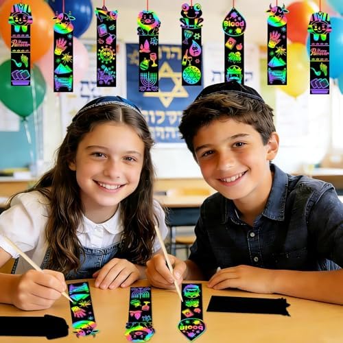 JUNEBRUSHS 30Pcs Passover Scratch Bookmarks, Rainbow Magic Scratch Paper Art Passover DIY Craft Kit for Students Classroom Activity Party Favors