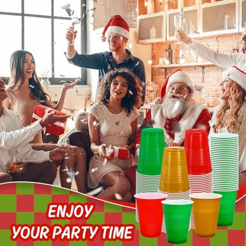 JarThenaAMCS 150Pcs Christmas Plastic Cups 16Oz Red Green Gold Disposable Drinking Cup Stackable Party Cups for Winter Xmas Birthday Party Supplies