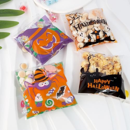 100 PCS Halloween Treat Ziplock bags(4x4 Inch) Self-sealing Candy Cookie Goodie Goody Small Gift Wrap Bags for Halloween Party Favors Supplies Decorations Spider Web Bat Pumpkin Pouches Table Decor