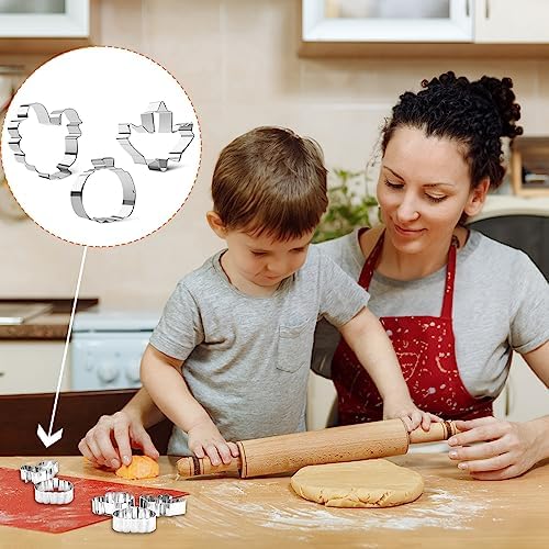 Fall Thanksgiving Cookie Cutters, 3PCS Large 3.2" to 3.6" Stainless Steel Autumn Cookie Cutters Fall Theme Holiday Shapes of Turkey, Maple Leaf, Pumpkin for Home Baking Kit Birthday Party Supplies
