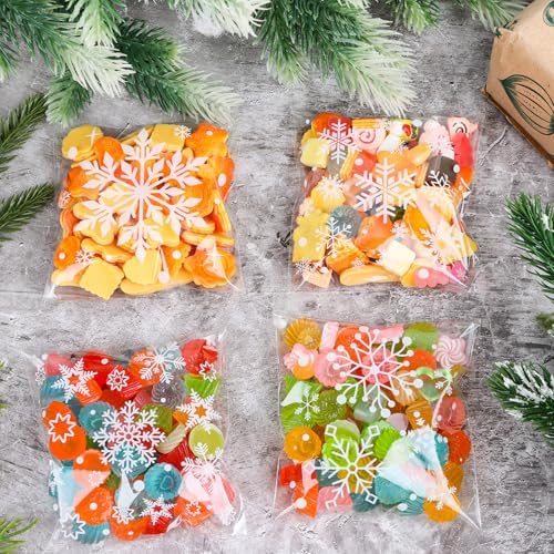 FOIMAS 300pcs Christmas Cellophane Treat Bags, Self Adhesive Snowflake Candy Cookie Bag Small Plastic Goodie Bags with Snowflake Bags for Xmas Party Favor Supply
