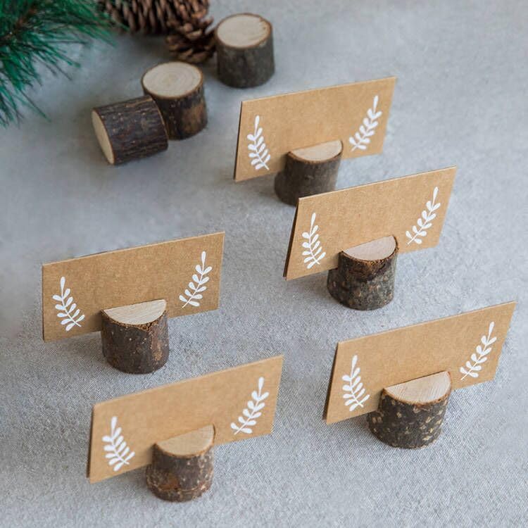 12Pcs Rustic Wood Place Card Holders with 15Pcs Kraft Place Cards, Wooden Tables Number Holder, Table name card holders Photo Clips, for thanksgiving Wedding Birthday Party.