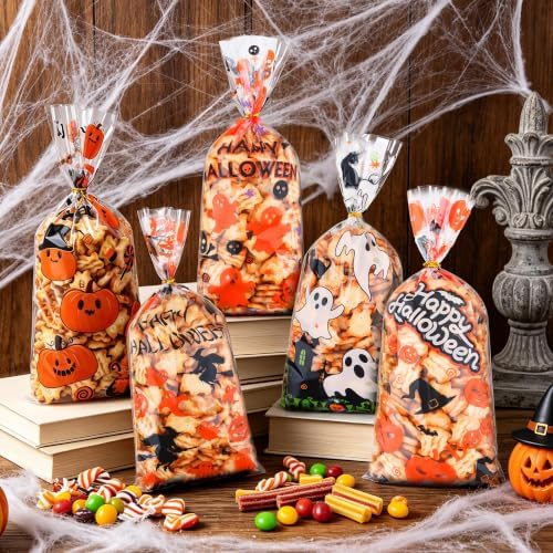 Halloween Cellophane Treat Bags, Halloween Candy Bags, Halloween Goodie Bags, Plastic Clear Goody Snack Cookie Packing Gift Bags with Ties for Kids Halloween Trick or Treat Party Favors Supplies,50Pcs