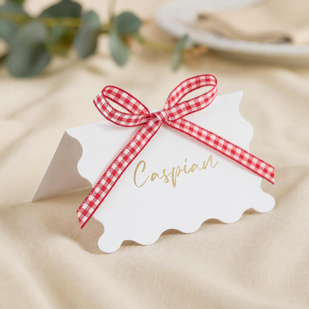 UNIQOOO 50Sets Place Cards for Table Setting - Gingham Red White Pre-tied Bow Table Place Cards, Name Cards for Wedding, Christmas Dinner Party Events, 4x3.5 In