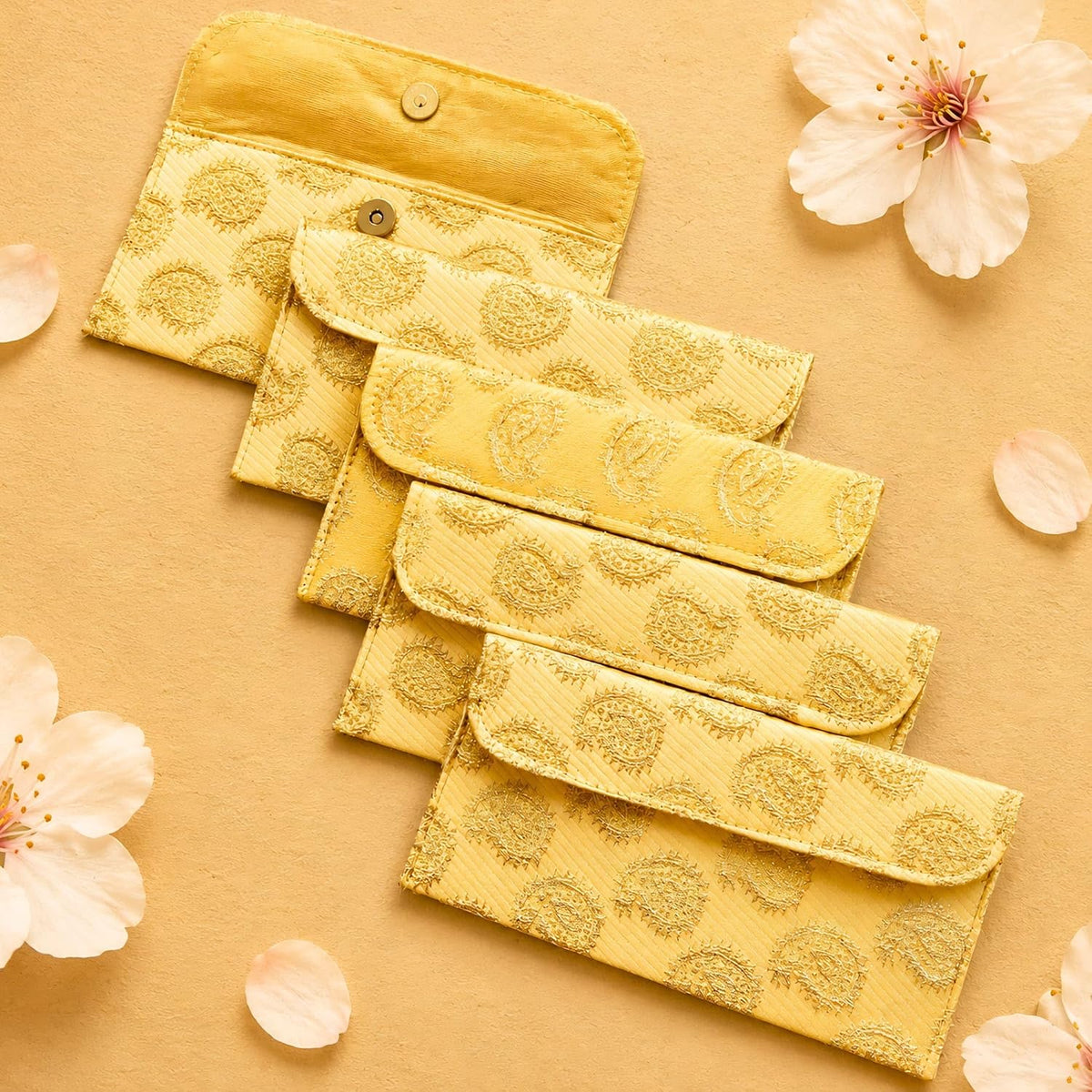 LoveNspire Brocade Fabric Money Envelopes (7.5 x 3.5 Inch) Decorative Paisley Pattern Shagun Lifafa for Indian Wedding, Birthday | Cash Gift Holder & Home Savings Organizer Beige/Pack of 20