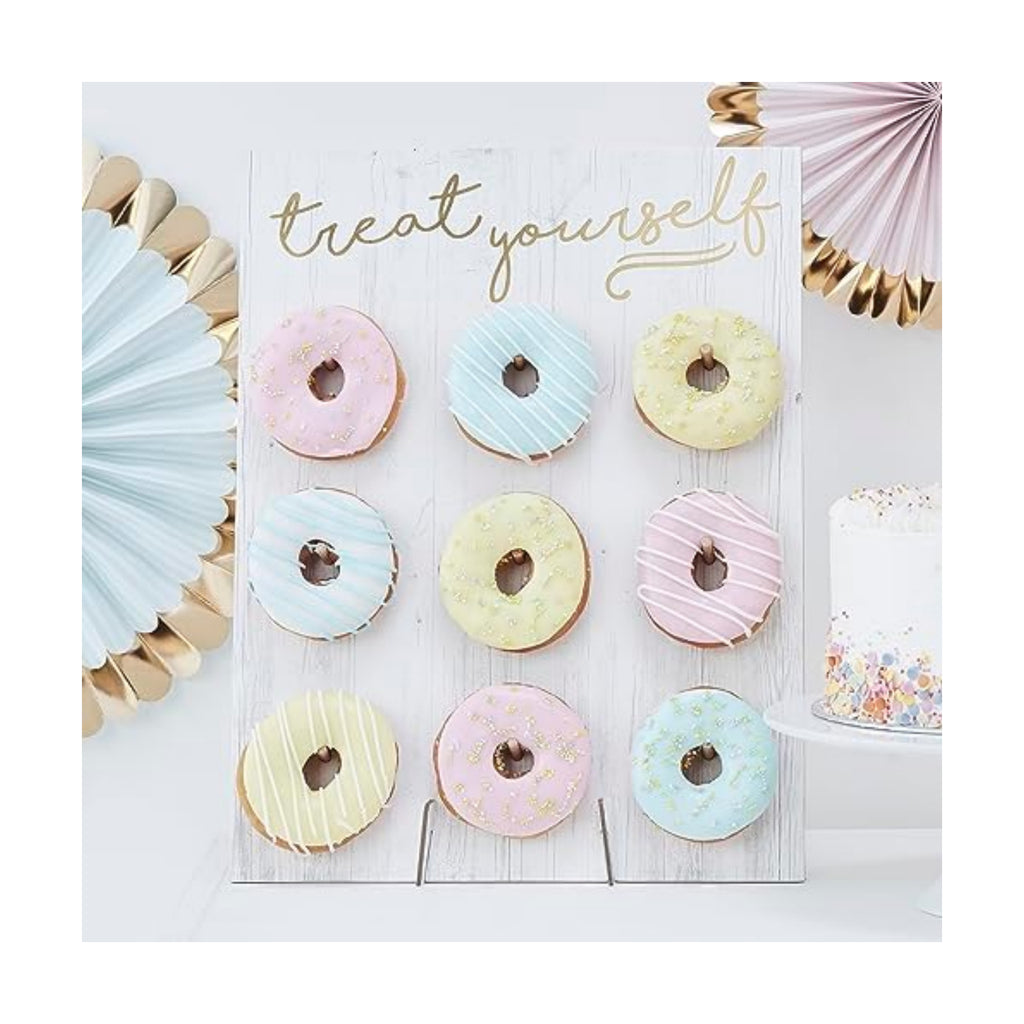 Ginger Ray Gold Foiled Treat Yourself Donut Wall Party Display Fits 9 Doughnuts, White,42cm x 32cm